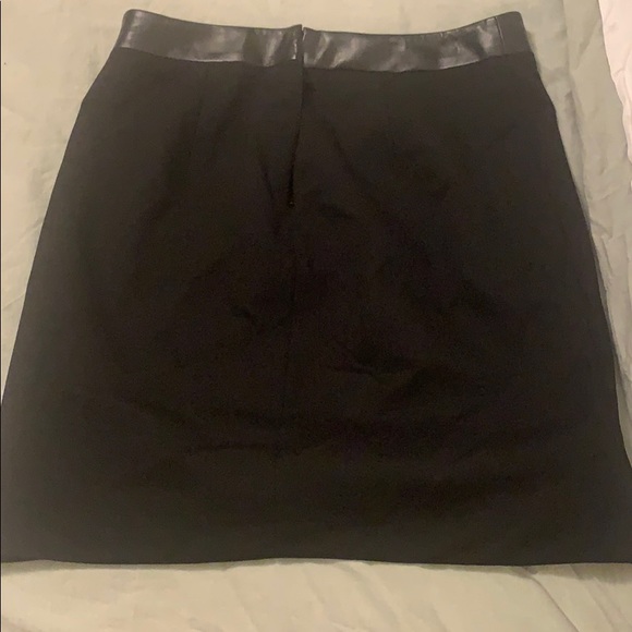 Mini skirt - Picture 4 of 4